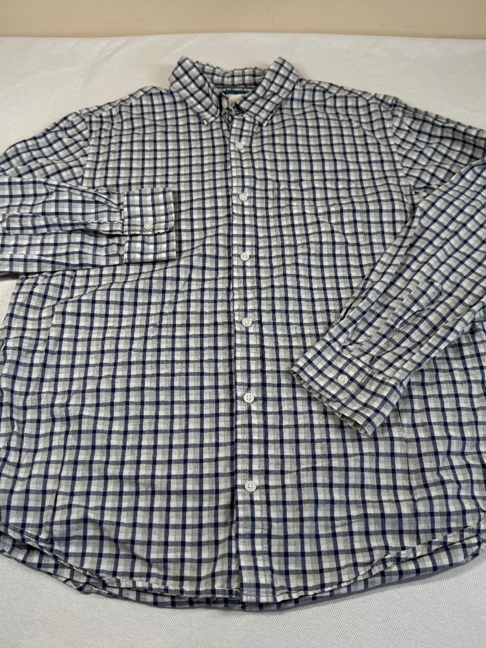 Old Navy Men's Button Up Long Sleeve Classic Shirt Size Large - Blue/Gray Plaid